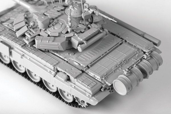 Сборная модель: Российский основной боевой танк Т-72Б3, З-5071